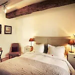 卡斯塔诺拉宾馆 4*