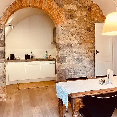 Castagnola 4*